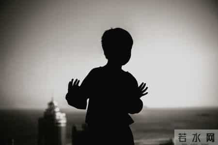 孩子越大越疏远，父母该如何自救？亲子沟通的底层逻辑你真的懂吗