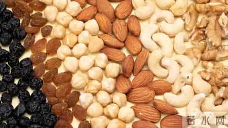 冬季要“养骨”，少吃白菜萝卜，多吃这4样，腿脚有劲精力旺