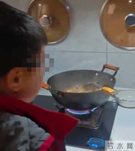 细思极恐“我的朋友在锅里”：这不是炖鸡，是杀死孩子的信任