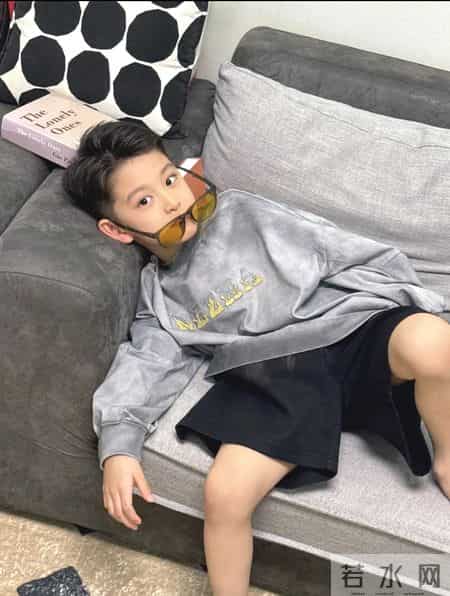 养男孩别总批评！学会“哄”着养，孩子会越来越优秀