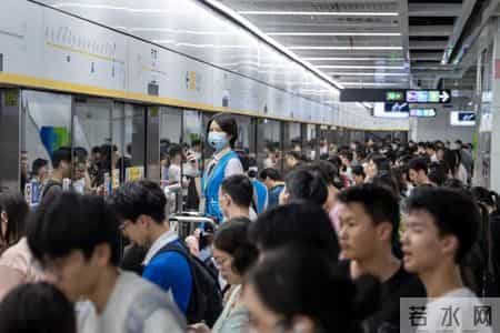 大部分人活着的任务只是为了上班赚钱，所有人生大事都要请假完成