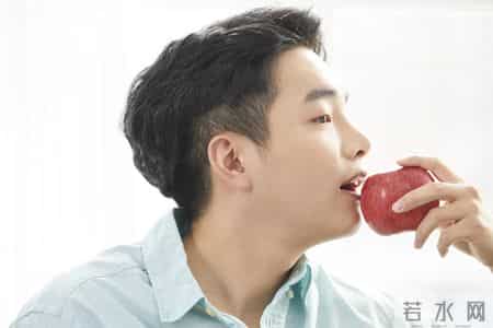 你有睡前吃苹果的习惯吗？调查发现：睡前吃苹果，4个好处很明显