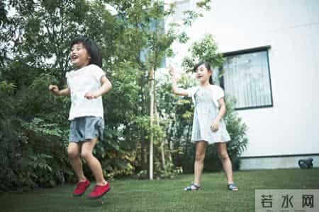 农村家庭建议：如果夫妻不是特别缺钱，别让孩子被奶奶带大