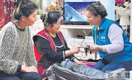 养老床位如何“搬”进家庭——新疆家庭养老床位建设观察