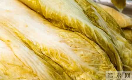 东北酸菜致癌？长期吃酸菜对健康是好是坏？实地抽检揭开真相！