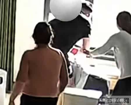 产后暴力事件升级，丈夫拒绝离婚，妇联介入，网友-这婚能离成？