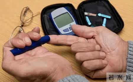 医生调查发现：糖尿病人过了70岁，基本都有这4现状，要坦然接受