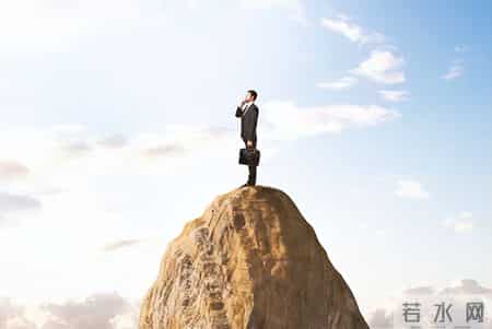 五十岁后才明白：为什么"跟对人"比"做对事"更重要