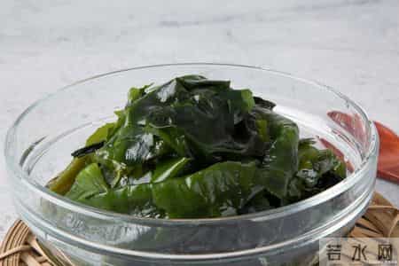 癌症最怕：6种“碱性食物”要常吃！激活免疫力，抵抗体内癌细胞