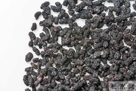 桑葚再次被关注，医生发现：肾病患者常喝桑葚泡水，或有这3好处