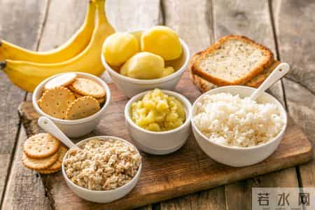 血糖高，主食少吃为好？医生：错！已有人血糖“失控”，尽早纠正