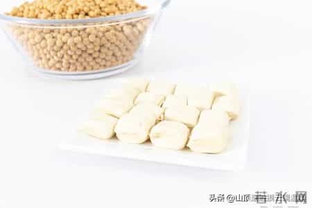 更年期别再不敢碰豆制品！这些食物比豆浆更养人，很多人还不知道
