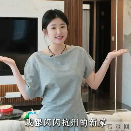 黄一鸣直播中透露为女儿闪闪选择幼儿园纠结