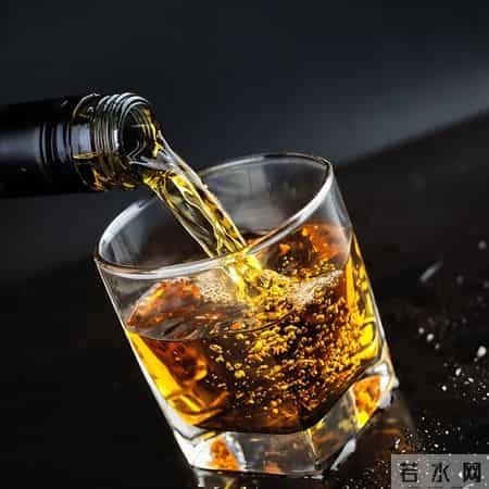 老人吃氯吡格雷要留心！知名医生：和它同服，可能引发致命性出血