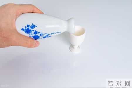 调查得出：每天都喝酒的人，大多到了50岁后，身体或有3种痛苦