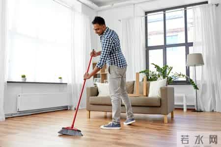 多名院士呼吁：超过62岁的老人，宁可在家做家务，也别出去干这些