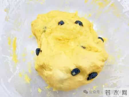 今日食谱「蓝莓软饼」宝宝辅食