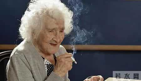 千万别戒烟？研究发现：吸烟，老人会更长寿？是真的假的