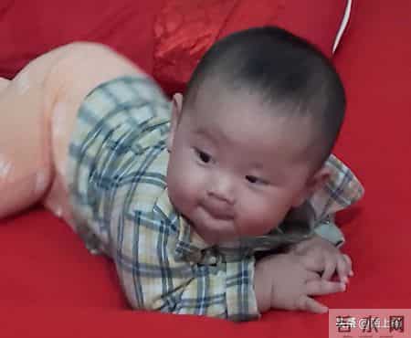 看着孙儿的成长真是一种无法言状的幸福！