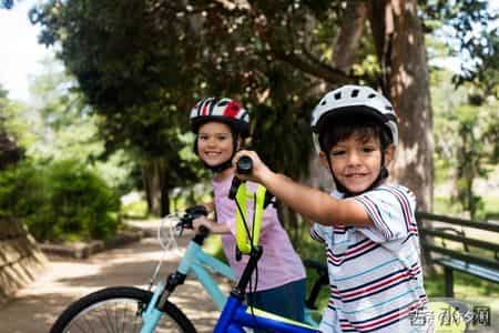 作为母亲，心中最深的祈愿：愿孩子一生顺风顺水，健康平安