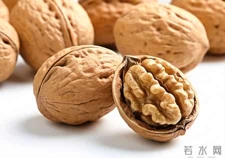 医者发现：坚果一换，每年冠心病致死少一半，这6种坚果，多吃吃