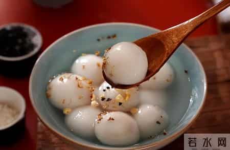 59岁女子因糖尿病离世，医生苦劝：天冷时吃二甲双胍，多注意5点