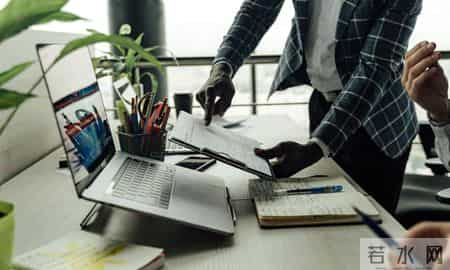 42年教龄，中级职称：教师退休收入与公务员的养老金数据对比