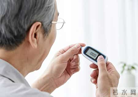 吸烟又火了？我发现：血糖高吸烟时，多留意5点，有益健康