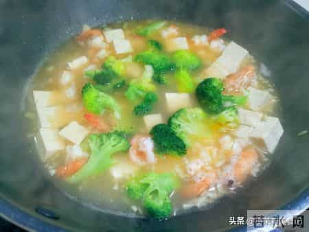 冬季是“转骨黄金期”，多给孩子吃4样，补钙强身，助力个头猛蹿