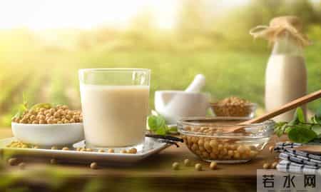 胃病与鸡蛋有关？医生：胃不好的老年人，吃鸡蛋千万避免5食物