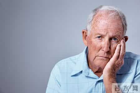 医生发现：天天都喝酒的糖尿病人，临近60岁时，大多或有6种异样