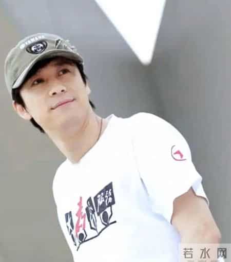 身价过亿到拍卖豪宅，被迫“住”养老院的解晓东，57岁混成这样？