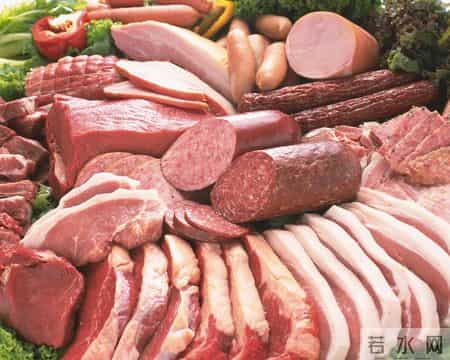 高血压最该戒掉的4种食物：不是馋嘴，是它们真的在“拖垮血压”