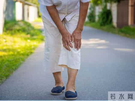 多名院士呼吁：超过67岁的老人，宁可在家看电视，也别出去干这些