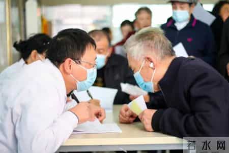 癌细胞不怕葱姜蒜和海鲜，真的就怕这8样，记好了一辈子受益！