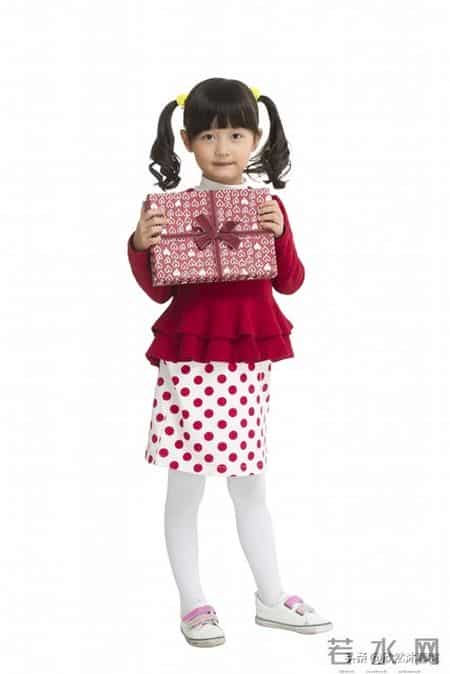 --左手安康右手坦途，这届父母的“顶级玄学”火了--