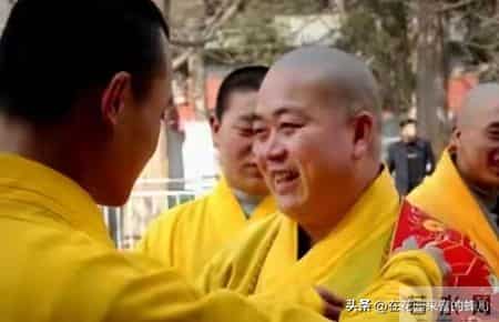 不查不知道！掌控少林寺的释永信，私下有多壕，豪车只是冰山一角