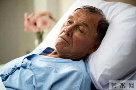 医生调查发现：癌症患者过了74岁，基本都有这4现状，坦然接受