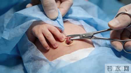 从专业角度，这是一个极其罕见且严重的医疗安全事件