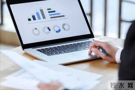 清华夫妻失业惊醒多少人？35岁危机真相，中产本就是伪命题