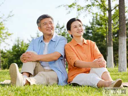 如果拼了命英年早逝，不那么拼命活八九十岁，是一件更加合算的事