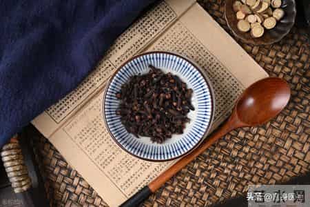 夫人突然昏厥不醒,脉象将绝,名中医用最普通化痰药急救成功!