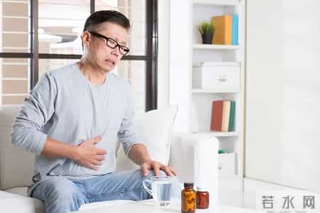 医生告诫：最能清理肠道的行为，不是节食！而是频繁做这4事