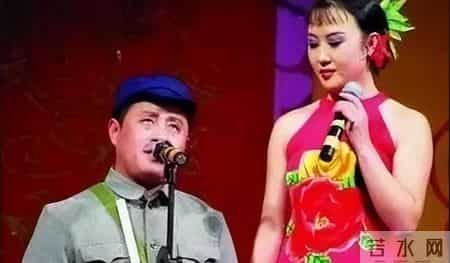 王小宝晚年幸福，历经跌宕依旧能在家中享福，为老来得子感慨万分