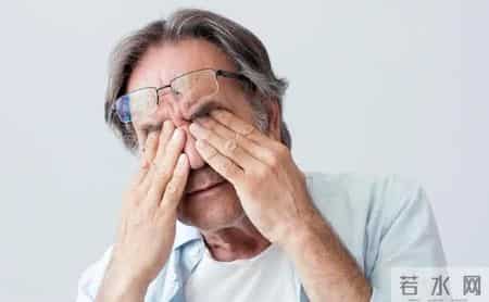 医生发现：天天都喝酒的糖尿病人，临近60岁时，大多或有6种异样