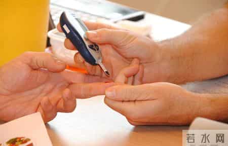 60岁广东大伯查出高血脂，经常喝无糖豆浆？医生叹息：无知害了他