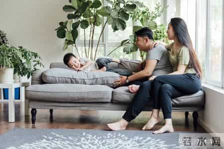 孩子一生有两个“仇人期”，第二个难熬，父母若忽视，成一生遗憾