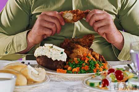 42岁女性患上高血脂，天天吃芹菜，2个月后复查，医生：你咋做到