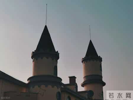 赚钱的奥秘就三个字：建壁垒