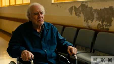 河南许昌六旬老翁遭家人弃养老院，家暴黑历史曝光，网络掀起骂战